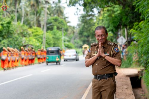 ภาพ No.140731:PhotoStory มหาศรัทธา ธรรมยาตราศรีลังกา EP.4 โครงการสยาม-ลังกา ธรรมยาตรา ฉลองเทศกาลวิสาขบูชาแห่งชาติ ศรีลังกา  บูชาธรรม 80 ปีหลวงพ่อธัมมชโย เส้นทางจาก เมืองดัมบูลลา ไปยัง เมืองมาตะเล  ตั้งแต่วันที่ 17-20 พฤษภาคม พ.ศ. 2567