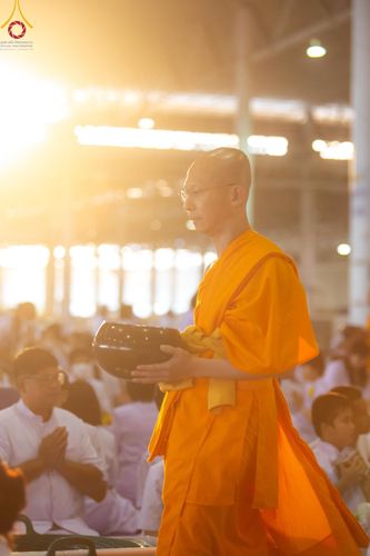 ภาพ No.207280:พิธีตักบาตร และปฏิบัติธรรมช่วงสาย ในวันมาฆบูชา วันพุธที่ 12 กุมภาพันธ์ พ.ศ. 2568 ณ วัดพระธรรมกาย จังหวัดปทุมธานี