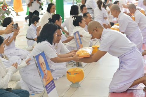 ภาพ No.199717:โครงการอุปสมบทหมู่บูชาธรรม 116 ปี คุณยายอาจารย์มหารัตนอุบาสิกาจันทร์ ขนนกยูง โครงการอุปสมบทหมู่ธรรมทายาท ระดับอุดมศึกษา รุ่นที่ 51 ภาคฤดูหนาว  ณ โบสถ์พระไตรปิฏก วัดพระธรรมกาย จ.ปทุมธานี  วันที่ 11 มกราคม พ.ศ. 2568 โดยมีพระครูปลัดรัตนวีรวัฒน์ เจ้าอาวาสวัด