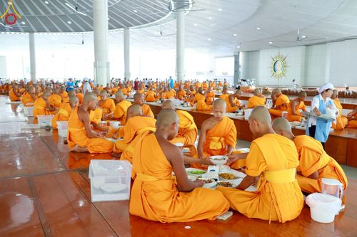 ภาพ No.213317:วันศุกร์ที่ 28 มีนาคม พ.ศ. 2568 (วันพระ แรม 15 ค่ำ เดือน 4) พิธีบุพเปตพลี ครั้งที่ 161 ร่วมอุทิศบุญแด่หมู่ญาติที่ล่วงลับไปแล้ว และสืบทอดอายุพระพุทธศาสนา ณ หอฉันคุณยายอาจารย์ฯ วัดพระธรรมกาย