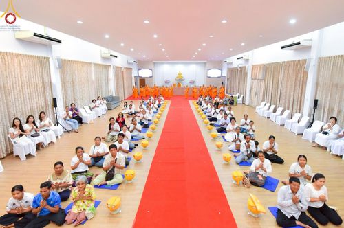 ภาพ No.216539:วันอังคารที่ 8 เม.ย. พ.ศ. 2568 พิธีบรรพชาสามเณร ณ ศูนย์ปฏิบัติธรรมเขาคิชฌกูฏ จันทบุรี