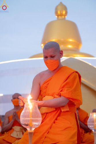 ภาพ No.118231:พิธีจุดประทีปถวายเป็นพุทธบูชา และบูชาธรรมมหาปูชนียาจารย์ พระมงคลเทพมุนี(สด จนฺทสโร) วันที่ 24 มกราคม พ.ศ. 2567 ณ อนุสรณ์สถานบางปลา อ.บางเลน จ.นครปฐม