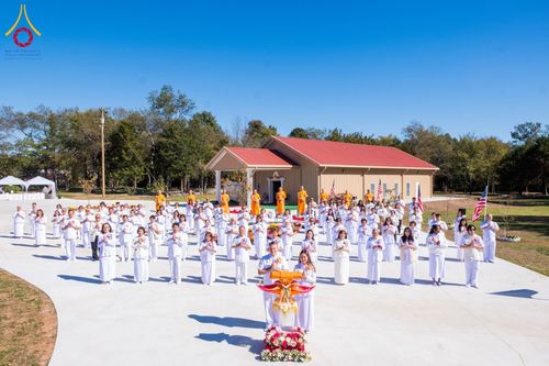 ภาพ No.168207:พิธีทอดกฐินสามัคคี ประจำปี 2567 สร้างอาคารแก้วธรรมชัยรัตนอนันต์ บูชาธรรม 80 ปี หลวงพ่อธัมมชโย ณ วัดพระธรรมกายเทนเนสซี สหรัฐอเมริกา วันอาทิตย์ที่ 20 ตุลาคม พ.ศ. 2567