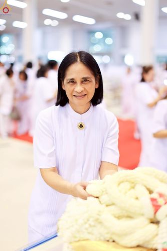 ภาพ No.251301:วันที่ 10 ตุลาคม พ.ศ. 2568 พิธีปฏิบัติธรรม ในวันคล้ายวันเกิด 141 ปี พระมงคลเทพมุนี (สด จนฺทสโร) พระผู้ปราบมาร ณ สภาธรรมกายสากล วัดพระธรรมกาย