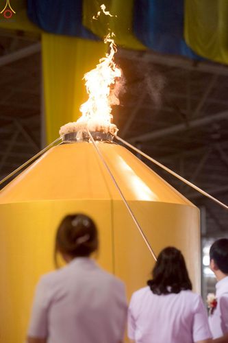 ภาพ No.234005:วันอาทิตย์ที่ 20 กรกฎาคม พ.ศ.2568 พิธีจุดเทียนใจ ไฟนิรันด์ อนันตชัย วัดพระธรรมกาย