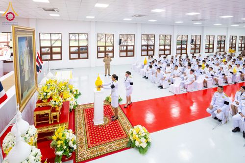 ภาพ No.276062:วันที่ 5 ธันวาคม พ.ศ. 2568 พสกนิกรอำเภอคลองหลวง พร้อมใจบำเพ็ญกุศลอุทิศถวาย “ในหลวงรัชกาลที่ 9” น้อมรำลึกในพระมหากรุณาธิคุณ เนื่องในวันคล้ายวันพระบรมราชสมภพ วันชาติ และวันพ่อแห่งชาติ ณ อาคารปลูกศรัทธา 2 วัดพระธรรมกาย อำเภอคลองหลวง จังหวัดปทุมธานี