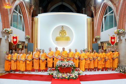 ภาพ No.169435:พิธีทอดกฐินสามัคคี เพื่อสนับสนุนการเผยแผ่พระพุทธศาสนาวิชชาธรรมกาย ณ วัดพระธรรมกายลอนดอน สหราชอาณาจักร วันอาทิตย์ที่ 20 ตุลาคม พ.ศ. 2567