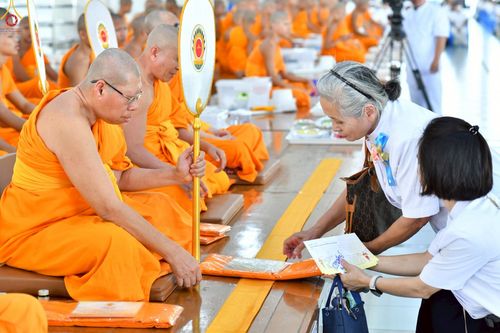 ภาพ No.247430:วันจันทร์ที่ 22 กันยายน พ.ศ. 2568 (วันพระ แรม 15 ค่ำ เดือน 10) พิธีบุพเปตพลี ครั้งที่ 170 ร่วมอุทิศบุญแด่หมู่ญาติที่ล่วงลับไปแล้ว และสืบทอดอายุพระพุทธศาสนา ณ หอฉันคุณยายอาจารย์ฯ วัดพระธรรมกาย