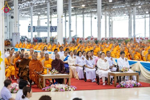 ภาพ No.126671:พิธีบูชาข้าวพระ ในวันอาทิตย์ต้นเดือนที่ 3 มีนาคม พ.ศ. 2567 ณ วัดพระธรรมกาย จ.ปทุมธานี