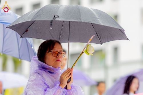 ภาพ No.226125:วันอาทิตย์ที่ 25 พฤษภาคม พ.ศ. 2568 พิธีตักบาตรพระ 1,000 รูปเมืองตรัง ครบรอบ 110 ปี เมืองทับเที่ยง ถวายเป็นพุทธบูชา ถวายเป็นพระราชกุศลแด่รัชกาลที่ 10 และอุทิศส่วนกุศลแด่อดีตเจ้าเมืองตรัง และบรรพบุรุษ ณ บริเวณหน้าศาลากลางจังหวัดตรัง ถนนพระราม 6