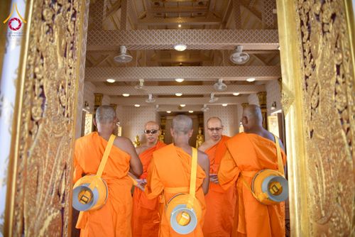 ภาพ No.278143:วันเสาร์ที่ 6 ธันวาคม พ.ศ. 2568 พิธีเวียนประทักษิณ ขอขมามอบผ้าไตร บรรพชาอุปสมบทหมู่ธรรมทายาท จำนวน 53 รูป โครงการอุปสมบทหมู่ รุ่นบูชาธรรมมหาปูชนียาจารย์ ประจำปี 2568 จังหวัดสระบุรี