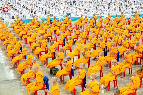 ภาพ No.277187:วันอาทิตย์ที่ 7 ธันวาคม พ.ศ. 2568 พิธีบูชาข้าวพระ ณ สภาธรรมกายสากล วัดพระธรรมกาย