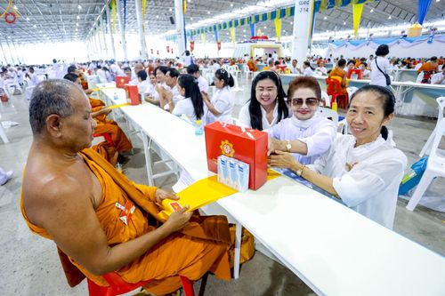 ภาพ No.236394:วันที่ 3 สิงหาคม พ.ศ. 2568 พิธีถวายมหาสังฆทานคณะสงฆ์ 2,000 กว่าวัดทั่วประเทศ ปีที่ 25 , พิธีถวายไทยธรรมคณะสงฆ์ 323 วัด 4 จังหวัดชายแดนภาคใต้ ณ วัดพระธรรมกาย