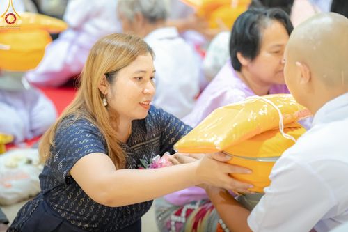 ภาพ No.135097: พิธีบรรพชาสามเณร  พิธีตักบาตรฉลองสามเณรใหม่ วันที่ 1 เมษายน พ.ศ.2567 ในโครงการบรรพชาสามเณรฟื้นฟูพระพุทธศาสนาทั่วไทย ณ ศูนย์ปฏิบัติธรรมแก้วเมืองเลย