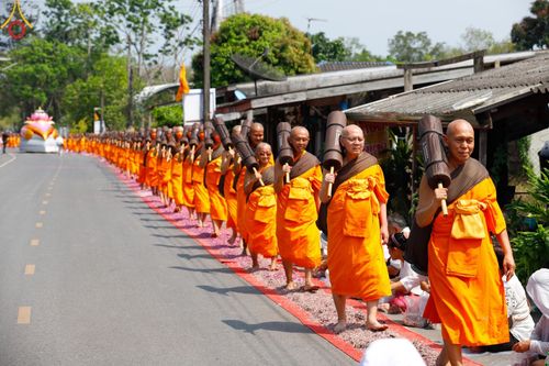 ภาพ No.129050:พระธรรมยาตราเดินธรรมยาตรา ณ ชุมชนรอบศูนย์ปฏิบัติธรรมภาคใต้ อ.บางกล่ำ จ.สงขลา วันที่ 10 มีนาคม พ.ศ. 2567