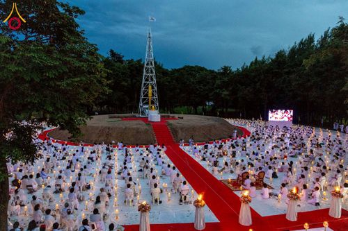 ภาพ No.261932:วันที่ 14 ตุลาคม พ.ศ. 2568 พิธีกลั่นแผ่นดิน โปรยทรายตอกเสาเข็มมหามงคลต้นแรก  สร้างองค์พระเจดีย์และจุดประทีปถวายเป็นพุทธบูชา ณ ศูนย์ปฏิบัติธรรมชัยนาท ต.ธรรมามูล อ.ชัยนาท จ.ชัยนาท