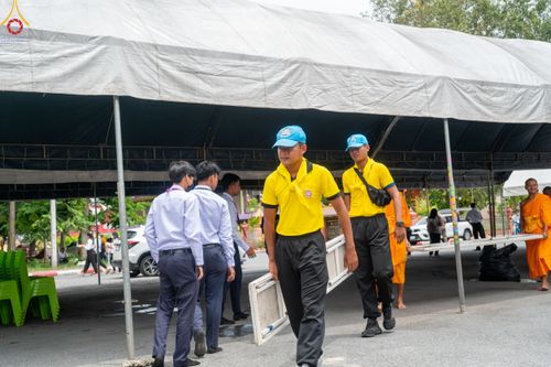 ภาพ No.87359:พิธีถวายสังฆทาน 323 วัด 4 จังหวัดชายแดนภาคใต้  ปีที่ 19 ครั้งที่ 165 พิธีมอบกองทุนหนุนแรงใจช่วยครูใต้  ปีที่ 16 ครั้งที่ 130 และพิธีทำบุญอุทิศส่วนกุศลให้ผู้วายชนม์ ณ วัดพุทธภูมิ อ.เมือง จ.ยะลา วันเสาร์ที่ 9 กันยายน พ.ศ. 2566