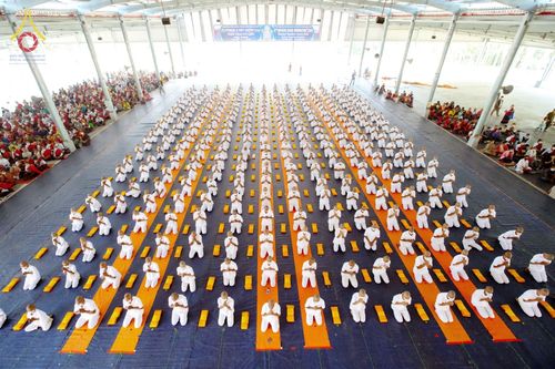 ภาพ No.75975:พิธีบรรพชาสามเณร ณ วัดปันชารี สันติปูร์ อรัญกฏิ เมืองคาร์กาชารี ประเทศบังกลาเทศ วันที่ 10 กุมภาพันธ์ พ.ศ. 2566