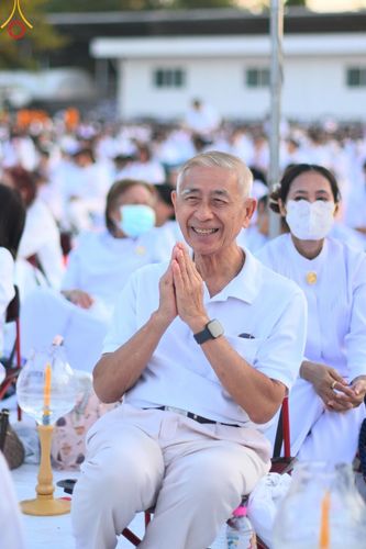 ภาพ No.192691:พิธีจุดประทีปถวายเป็นพุทธบูชา และบูชาธรรมมหาปูชนียาจารย์ ณ อนุสรณ์สถานคลองบางนางแท่น อ.สามพราน จ.นครปฐม ในโครงการธรรมยาตรา กตัญญูบูชา มหาปูชนียาจารย์ พระมงคลเทพมุนี(สด จนฺทสโร) พระผู้ปราบมาร อนุสรณ์สถาน 7 แห่ง ปีที่ 13 วันที่ 10 มกราคม พ.ศ. 2568