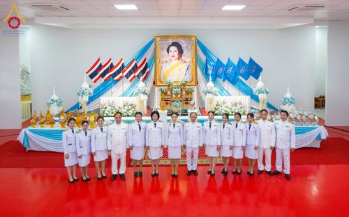 ภาพ No.237777:พิธีถวายเครื่องราชสักการะและวางพานพุ่ม และพิธีจุดเทียนถวายพระพรชัยมงคล เนื่องในโอกาสวันเฉลิมพระชนมพรรษา สมเด็จพระนางเจ้าสิริกิติ์ พระบรมราชินีนาถ พระบรมราชชนนีพันปีหลวง วันอังคารที่ 12 สิงหาคม พ.ศ. 2568  ณ อาคารปลูกศรัทธา 2 วัดพระธรรมกาย