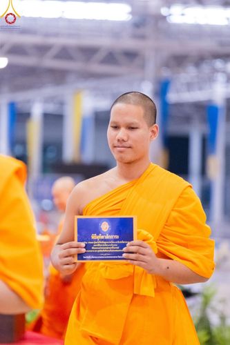 ภาพ No.153243:พิธีมุทิตาสักการะ พระภิกษุ-สามเณร ผู้สอบไล่ได้เปรียญธรรม ประโยค 1-2 ถึงประโยค ป.ธ.9 และบาลีศึกษา ประโยค1-2 ถึง บ.ศ.9 , พิธีมอบดวงแก้วสามเณรผู้ทรงบาลีไวยากรณ์ วัดพระธรรมกาย และ ศูนย์ส่งเสริมศีลธรรมในประเทศและต่างประเทศ วันอาทิตย์ที่ 8 กันยายน พ.ศ.2567