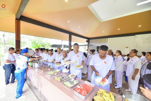 ภาพ No.250107:วันที่ 26-28 กันยายน พ.ศ. 2568 โครงการอบรมอุบาสกแก้ว อุบาสิกาแก้ว รุ่นที่ 3 ตัวแทนทอดกฐินสามัคคีทั่วไทย 30,000 วัด ณ ศูนย์ปฏิบัติธรรมจันทบุรี จ.จันทบุรี