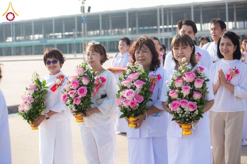 ภาพ No.209687:วันอาทิตย์ที่ 2 มีนาคม พ.ศ. 2568 พิธีภาคบ่าย สัมมนาพิเศษ, ปฏิบัติธรรม พิธีรับมอบพระบรมสารีริกธาตุ ณ สภาธรรมกายสากล วัดพระธรรมกาย