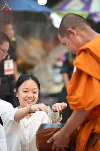 ภาพ No.147913:มหาสังฆทานครั้งยิ่งใหญ่ ตักบาตรพระ 10,000 รูป คณะสงฆ์ 4 ประเทศ 14 จังหวัดภาคใต้ วันอาทิตย์ที่ 11 สิงหาคม พ.ศ. 2567 ณ นิพัทธ์อุทิศ 3 ใจกลางนครหาดใหญ่ จ.สงขลา