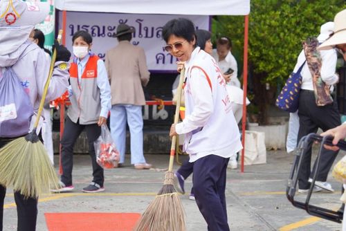 ภาพ No.205499:V.53 สารพัดV สารพัดดี ที่วัดโบสถ์บน ในโครงการธรรมยาตรา กตัญญูบูชา มหาปูชนียาจารย์ พระมงคลเทพมุนี(สด จนฺทสโร) พระผู้ปราบมาร อนุสรณ์สถาน 7 แห่ง ปีที่ 13 ระหว่างวันที่ 2-31 มกราคม พ.ศ. 2568