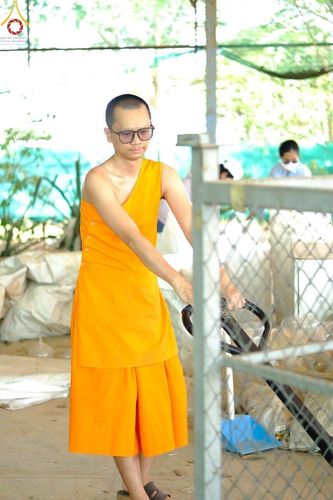 ภาพ No.127498:V.31 ทุ่มเทเพื่อบางกล่ำ การเตรียมงานของเจ้าหน้าที่หน่วยงานต่างๆ  เพื่องานธรรมยาตราอัญเชิญพระบรมสารีริกธาตุ ประดิษฐาน ณ มหารัตนเจดีย์สิริปทุมสวรรค์ (เจดีย์อริยพุทธะ 5 พระองค์) ณ ศูนย์ปฏิบัติธรรมภาคใต้ อ.บางกล่ำ จ.สงขลา ระหว่างวันที่ 9-10 มีนาคม พ.ศ. 2567