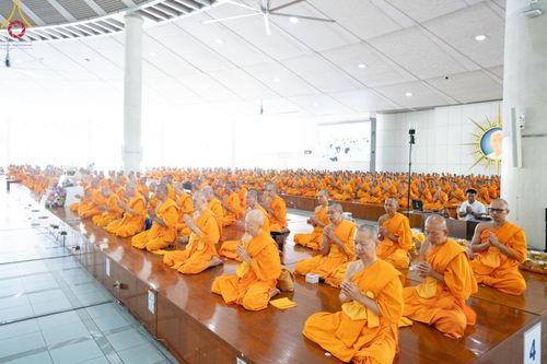 ภาพ No.147796:พิธีถวายภัตตาหารเมนูสวรรค์ ในพรรษาแห่งการเข้าถึงธรรม วันเสาร์ที่ 10 สิงหาคม พ.ศ. 2567 ณ หอฉันคุณยายอาจารย์ฯ วัดพระธรรมกาย