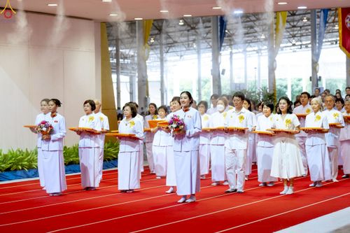 ภาพ No.240741:วันพุธที่ 27 สิงหาคม พ.ศ. 2568 พิธีทอดผ้าป่าเพื่อสร้างอาคาร  82 ปี หลวงพ่อธัมมชโย สมทบกฐินวัดพระธรรมกาย และกฐิน 30,000 วัดทั่วประเทศ ครั้งที่ 1