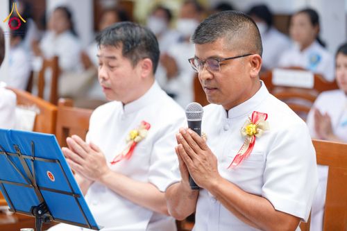 ภาพ No.202193:พิธีเจริญพระพุทธมนต์ ปฏิบัติธรรม มอบทุนการศึกษา ถวายสังฆทาน 108 วัด เพื่อถวายเป็นพุทธบูชา และขับเคลื่อนโครงการหมู่บ้านรักษาศีล 5 โดยคณะสงฆ์จังหวัดนครปฐม คณะศิษยานุศิษย์วัดพระธรรมกาย โครงการธรรมยาตรา ปีที่ 13 ณ วัดบางปลา อำเภอบางเลน จังหวัดนครปฐม