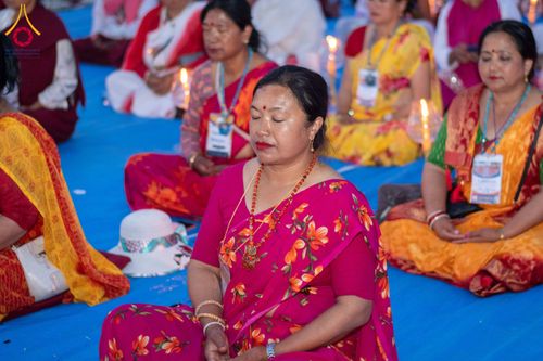 ภาพ No.132391:พิธีจุดโคมประทีปถวายเป็นพุทธบูชา ในโครงการบรรพชา 1,250 รูป ณ แดนประสูติ สวนลุมพินี ประเทศเนปาล วันที่ 17 มีนาคม พ.ศ. 2567