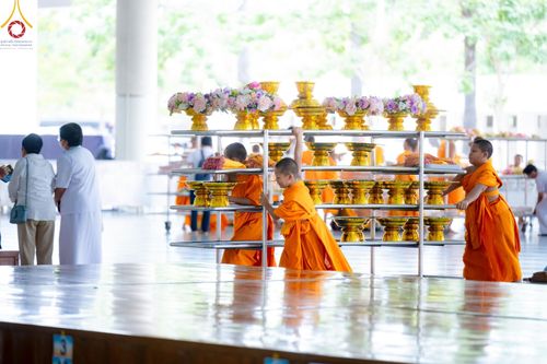 ภาพ No.182387:พิธีถวายภัตตาหารเมนูสวรรค์ "เพื่อการบรรลุธรรม" วันเสาร์ที่ 14 ธันวาคม พ.ศ. 2567 ณ หอฉันคุณยายอาจารย์ฯ วัดพระธรรมกาย