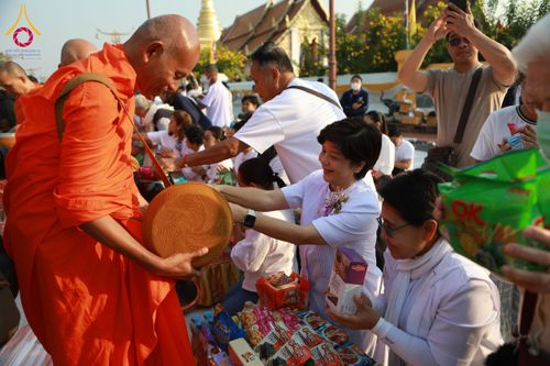 ภาพ No.208700:ตักบาตรพระ 1,743 รูป ครบรอบ 743 ปี นครน่าน ถวายเป็นพุทธบูชา น้อมบุญกุศลอุทิศให้บรรพบุรุษ วันอาทิตย์ ที่ 16 กุมภาพันธ์ พ.ศ. 2568 ณ ถนนคนเดินข่วงเมืองน่าน ต.ในเวียง อ.เมือง จ.น่าน