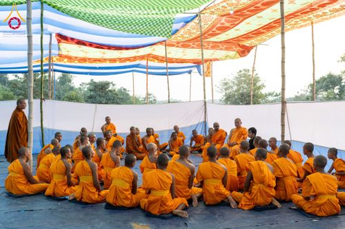 ภาพ No.131020:Photo Story ปฐมบรรพชาชาวพุทธมาร์มา Episode 4/5 วันที่ 13 กุมภาพันธ์พ.ศ. 2567 ณ วัดธัมจักร อรัญกุฏิ บังกลาเทศ