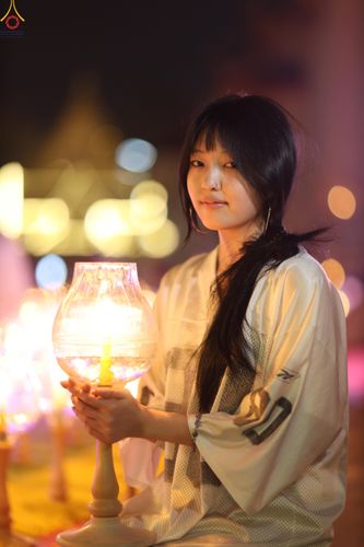 ภาพ No.297190:วันที่ 17 มกราคม พ.ศ. 2569 พิธีจุดประทีปถวายเป็นพุทธบูชา และบูชาธรรมมหาปูชนียาจารย์ (ภาพชุดที่ 2) ณ วัดโบสถ์บน ต.บางคูเวียง จ.นนทบุรี อนุสรณ์สถานลำดับที่ 4 สถานที่เกิดด้วยกายธรรม ในโครงการธรรมยาตรา กตัญญูบูชา มหาปูชนียาจารย์ พระมงคลเทพมุนี(สด จนฺทสโร) พร