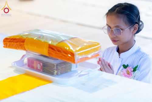 ภาพ No.288874:วันที่ 6 มกราคม พ.ศ. 2569 พิธีถวายภัตตาหารเป็นสังฆทาน แด่พระธรรมยาตรา ในโครงการธรรมยาตรา กตัญญูบูชา มหาปูชนียาจารย์ พระมงคลเทพมุนี(สด จนฺทสโร) พระผู้ปราบมาร อนุสรณ์สถาน 7 แห่ง ปีที่ 14 ณ อนุสรณ์สถานมหาวิหารพระมงคลเทพมุนี (โลตัสแลนด์) อ.สองพี่น้อง จ.สุพรร