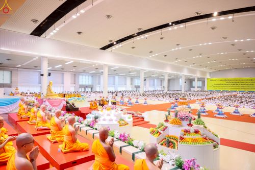 ภาพ No.243739:วันอาทิตย์ที่ 7 กันยายน พ.ศ. 2568 พิธีบูชาครูผู้ค้นพบวิชชาธรรมกาย , พิธีบูชาข้าวพระ ณ สภาธรรมกายสากล วัดพระธรรมกาย