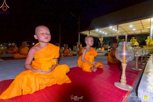 ภาพ No.222283:วันที่ 26-27 เมษายน พ.ศ. 2568 ศูนย์ปฏิบัติธรรมสวนผึ้ง ร่วมกับ ธุดงค์คสถานประจวบคีรีขันธ์ และวัดอ่าวน้อย  จัดกิจกรรมเดินธรรมยาตรา ตักบาตรข้าวสารอาหารแห้ง และจุดประทีปถวายเป็นพุทธบูชา ณ วัดอ่าวน้อย จ.ประจวบคีรีขันธ์