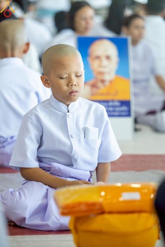 ภาพ No.215086:วันเสาร์ที่ 5 เมษายน พ.ศ. 2568 พิธีเวียนประทักษิณรอบพระมหาธรรมกายเจดีย์  พิธีวันทาเจดีย์ พิธีขอขมาและมอบผ้าไตร ในโครงการบรรพชาสามเณรฟื้นฟูพระพุทธศาสนาทั่วไทย , โครงการหน่อแก้วเปรียญธรรม รุ่นที่ 13 ,  โครงการสามเณรยุวธรรมทายาท รุ่นที่ 33 , โครงการสามเณรมั