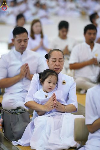 ภาพ No.151298:พิธีบูชาข้าวพระ ในวันอาทิตย์ต้นเดือน วันที่ 1 กันยายน พ.ศ. 2567 ณ สภาธรรมกายสากล วัดพระธรรมกาย