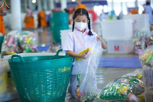 ภาพ No.207368:พิธีตักบาตร และปฏิบัติธรรมช่วงสาย ในวันมาฆบูชา วันพุธที่ 12 กุมภาพันธ์ พ.ศ. 2568 ณ วัดพระธรรมกาย จังหวัดปทุมธานี