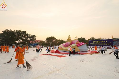 ภาพ No.111742:V.10 เก่งกล้า การเตรียมงาน เก็บงาน การรับบุญของเจ้าหน้าที่หน่วยงานต่างๆ เพื่อโครงการธรรมยาตรา กตัญญูบูชามหาปูชนียาจารย์ พระมงคลเทพมุนี (สด จนฺทสโร) พระผู้ปราบมาร อนุสรณ์สถาน 7 แห่ง ปีที่ 12 ระหว่างวันที่ 2 - 31 มกราคม พ.ศ.2567