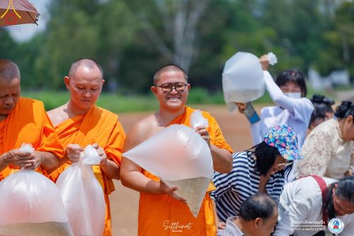 ภาพ No.161195:พิธีถวายมหาสังฆทาน 31 วัด , พิธีบุพเปตพลี , พิธีไถ่ชีวิตโค และ ปล่อยพันธ์ุปลาจำนวน 50,000 ชีวิต ณ ศูนย์การศึกษาจอมบึง ต.รางบัว อ.จอมบึง จ.ราชบุรี วันที่ 28 กันยายน พ.ศ. 2567