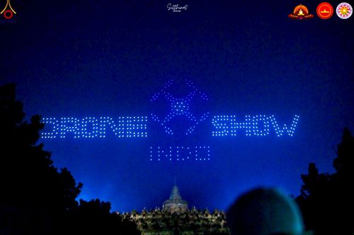 ภาพ No.224613:วันจันทร์ที่ 12 พฤษภาคม พ.ศ. 2568  ชาวพุทธในอินโดนีเซีย ร่วมฉลองวิสาขบูชาจุดประทีปกว่า 200,000 ดวง ณ พระมหาเจดีย์บรมพุทโธ  เจริญพุทธมนต์ถวาย “พระวชิรเกล้าเจ้าอยู่หัว”