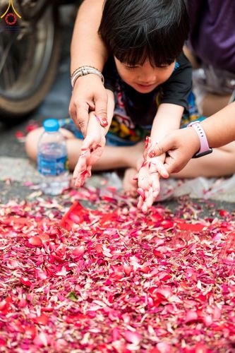 ภาพ No.128332:พิธีอัญเชิญพระบรมสารีริกธาตุ " ใจกลางเมืองนครหาดใหญ่ " เพื่อประดิษฐาน ณ มหารัตนเจดีย์สิริปทุมสวรรค์ (เจดีย์อริยพุทธะ 5 พระองค์) ศูนย์ปฏิบัติธรรมภาคใต้ อ.บางกล่ำ จ.สงขลา  วันที่ 9 มีนาคม พ.ศ.2567 (ชุดที่ 1)