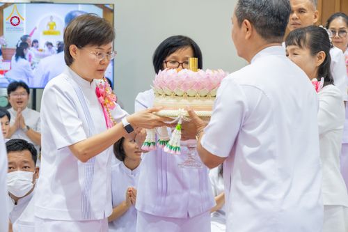 ภาพ No.336227:วันจันทร์ที่ 22 มิถุนายน พ.ศ.2569 พิธีอัญเชิญพระธรรมกาย และบรรจุพระบรมสารีริกธาตุ  ภายในเกศดอกบัวตูม องค์พระประธาน ณ อาคารสมปรารถนา วัดกลางธนรินทร์ ต.บ้านแป้ง อ.พรหมบุรี จ.สิงห์บุรี
