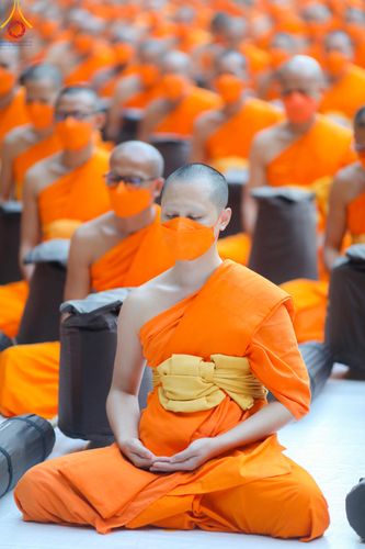 ภาพ No.106232:พระธรรมยาตราร่วมปฏิบัติธรรม และถ่ายภาพหมู่ประวัติศาสตร์ ในโครงการธรรมยาตรากตัญญูบูชา มหาปูชนียาจารย์ พระมงคลเทพมุนี(สด จนฺทสโร) พระผู้ปราบมาร  อนุสรณ์สถาน 7 แห่ง ปีที่ 12  วันที่ 4 มกราคม พ.ศ. 2567  ณ อนุสรณ์สถานมหาวิหารพระมงคลเทพมุนี จ.สุพรรณบุรี